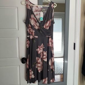 Kailiegh gray floral dress